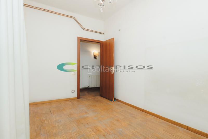 Foto 22681397-ac66-4929-9248-9594d50cf7d8. Pis amb calefacció a La Nova Esquerra de l´Eixample Barcelona