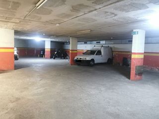 Car parking  Carrer de vilardell