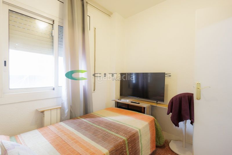 Foto c593d2f7-8d84-4f3e-984d-b293e62f7b8f. Pis amb calefacció a Raval Barcelona