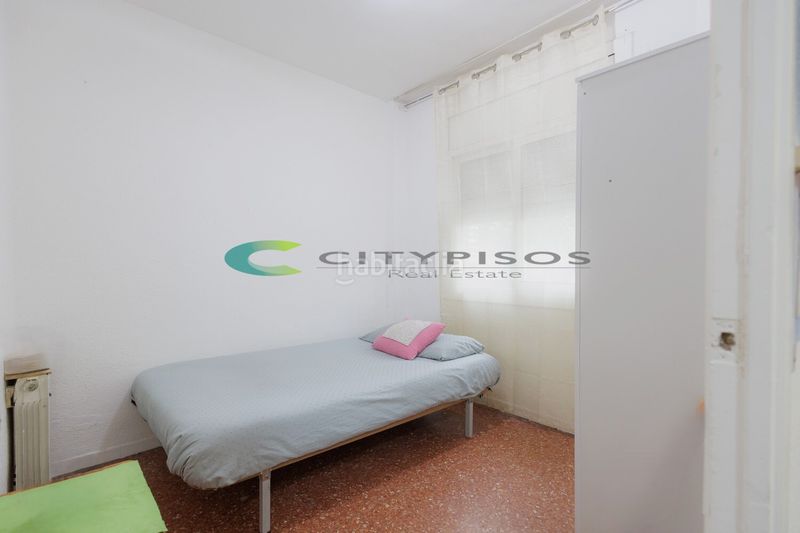 Foto dae1f1db-62ea-4144-afb0-4152099e232c. Pis amb calefacció a Raval Barcelona