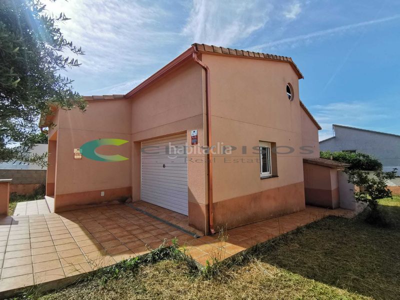 Foto 35db2f4f-bcdc-468f-8d8b-ae0daec6dba3. Chalet en Piera