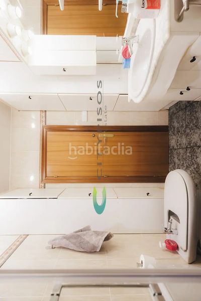 Foto e912e886-bd30-4f18-bdb2-6cd283c44e05. Pis a La Bordeta Barcelona