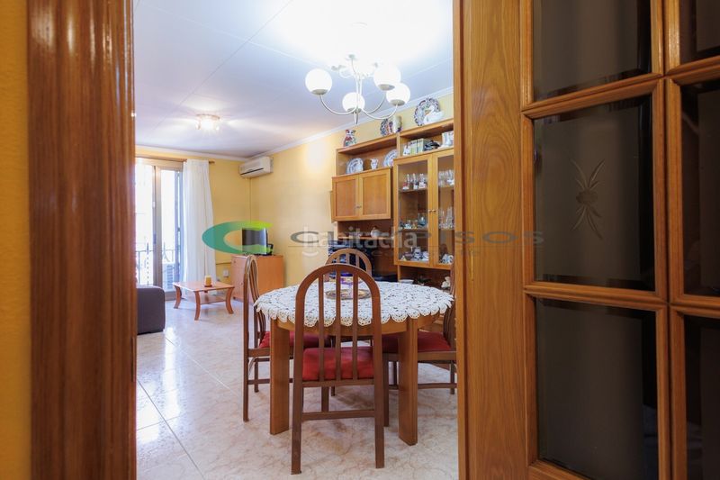 Foto f22af798-4052-4bce-8d88-b35d3a1d9733. Pis a Hostafrancs Barcelona