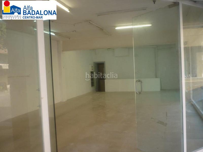 Foto 2e459100-9249-4b26-8aba-2e2b6ef657d0. Local comercial  esquinero centro jto. metro l2 pompeu fabra en Badalona