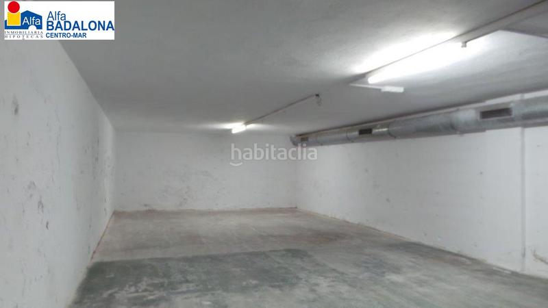 Foto 3ee364ff-f395-4c26-9ee5-676f9c8c3c6f. Local comercial  esquinero centro jto. metro l2 pompeu fabra en Badalona