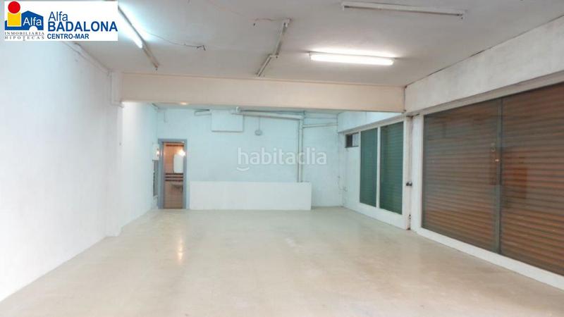 Foto 53633ae9-4b18-4653-9540-69d2f4b09e0d. Local comercial  esquinero centro jto. metro l2 pompeu fabra en Badalona