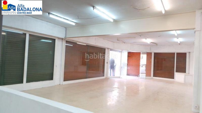 Foto 55087f90-0dcb-43ce-ac52-388a9443b1d9. Local comercial  esquinero centro jto. metro l2 pompeu fabra en Badalona