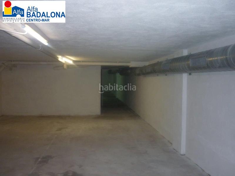 Foto 7a65de68-749c-48b3-b3da-f1952ffedc3a. Local comercial  esquinero centro jto. metro l2 pompeu fabra en Badalona