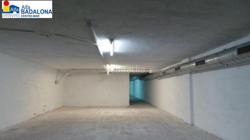 Foto ac635d2f-78d1-4e9b-a0d6-aa6f5f2eba94. Local comercial  esquinero centro jto. metro l2 pompeu fabra en Badalona