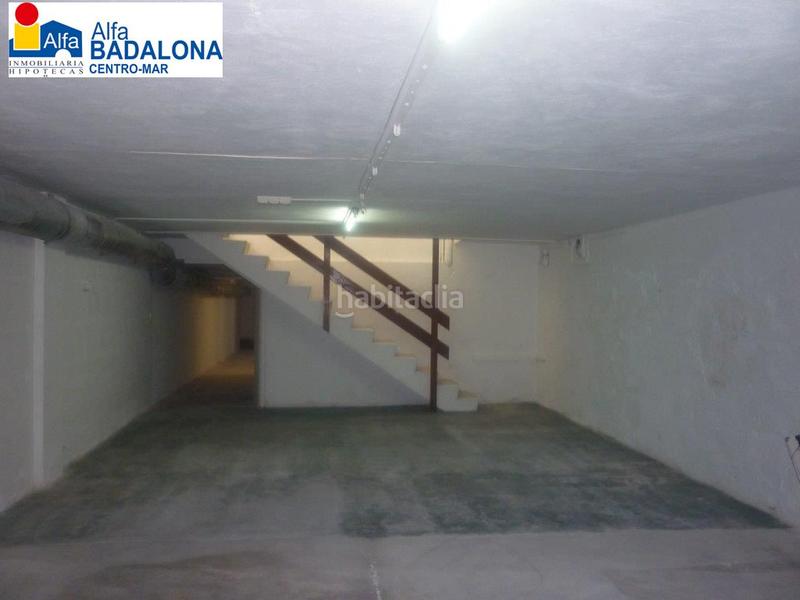 Foto afa0f5e2-16a6-410d-80c1-2d65ca2bd9bb. Local comercial  esquinero centro jto. metro l2 pompeu fabra en Badalona
