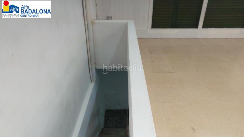 Foto d1f0d113-53da-4275-8fd6-08708ee68b10. Local comercial  esquinero centro jto. metro l2 pompeu fabra en Badalona