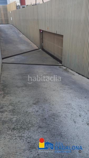 Foto 1c6942e6-dd5a-4861-8fd9-ab437acda6b4. Alquiler parking coche plaza de parking de 15 m2 ceduard maristany en Badalona