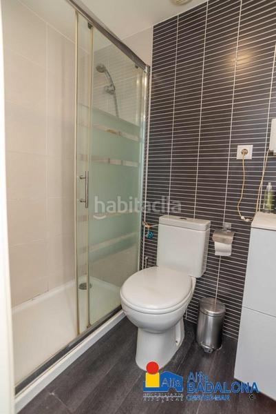 Foto 03db310b-c54d-43cb-bc53-c90d300ff5ba. Piso  en primera línea de mar de 84 m, 3 habit., terraza de 67 m, zona comunitaria y parking incluido en Badalona