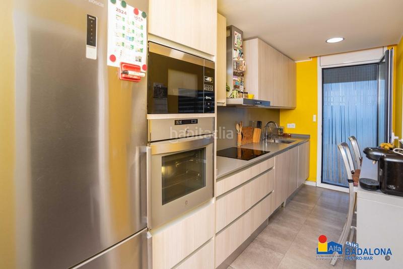 Foto 06195e43-9cfe-4812-88c2-385675d8278a. Piso  en primera línea de mar de 84 m, 3 habit., terraza de 67 m, zona comunitaria y parking incluido en Badalona