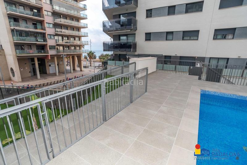Foto 25676028-717a-439f-b58f-5d8e60a907e5. Piso  en primera línea de mar de 84 m, 3 habit., terraza de 67 m, zona comunitaria y parking incluido en Badalona