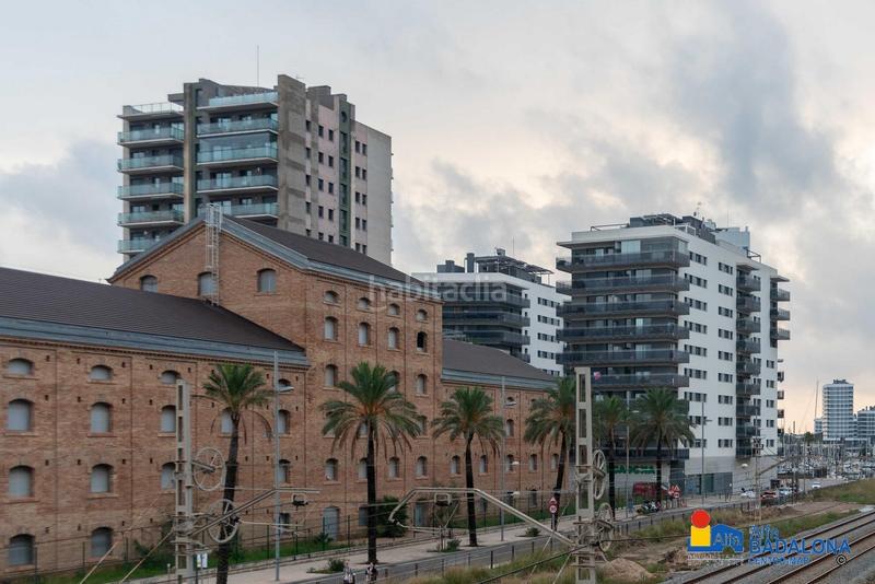 Foto 9858ffb0-bcb7-422c-bbfb-d05d99753a47. Piso  en primera línea de mar de 84 m, 3 habit., terraza de 67 m, zona comunitaria y parking incluido en Badalona