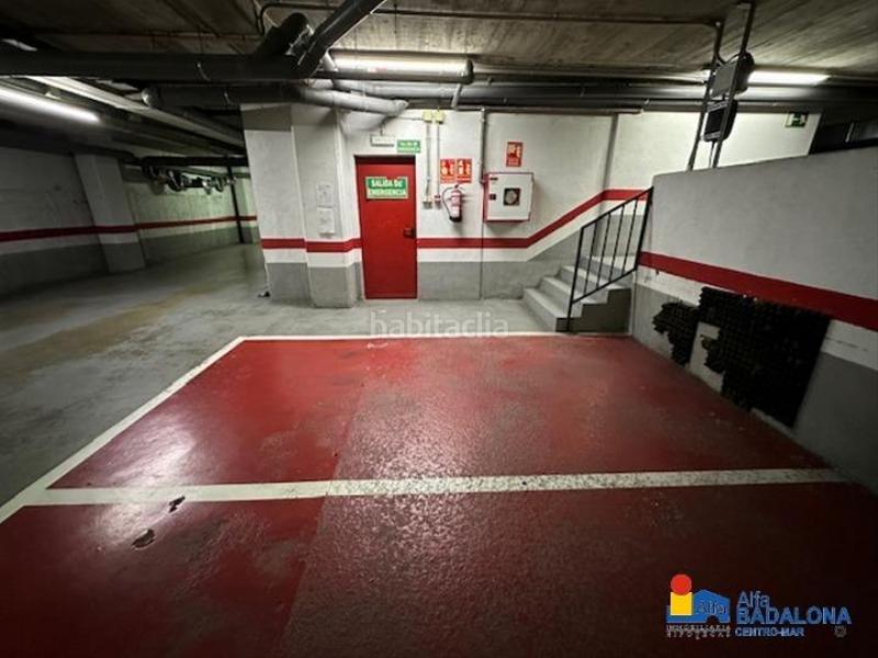 Foto 181e3de0-c2cd-4d56-8156-c6b0ce7401f2. Parking coche parking en plaça vaixell maria assumpta, venta o alquiler en Badalona