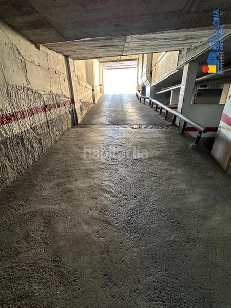 Foto 80f3e062-37b1-4915-9a2d-b59308b5967f. Parking coche parking en plaça vaixell maria assumpta, venta o alquiler en Badalona