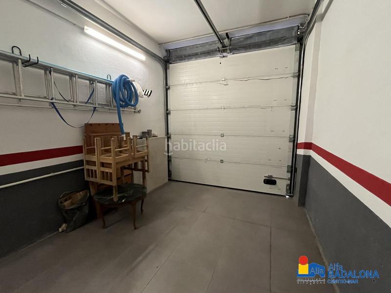 Foto 147ff33e-3d2a-4be8-b592-2094ee496162. Casa adossada amb calefacció aparcament piscina a Badalona