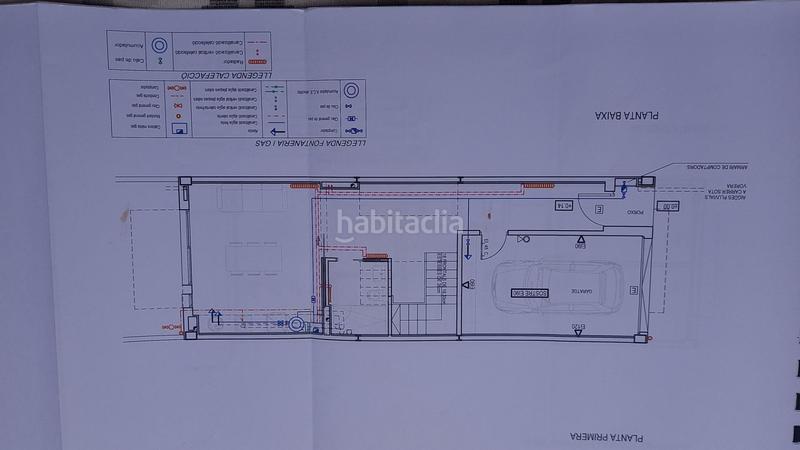 Foto b9481db2-707d-4ad8-af94-404a91de636b. Casa adossada amb calefacció aparcament piscina a Badalona