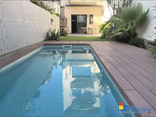 Casa adossada  Calle general weyler. Chalet adosado seminuevo con piscina privada y jardín, en zona d