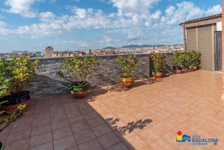 Àtic a Gorg. Sobreático en badalona con terraza de 50 m y vistas despejadas