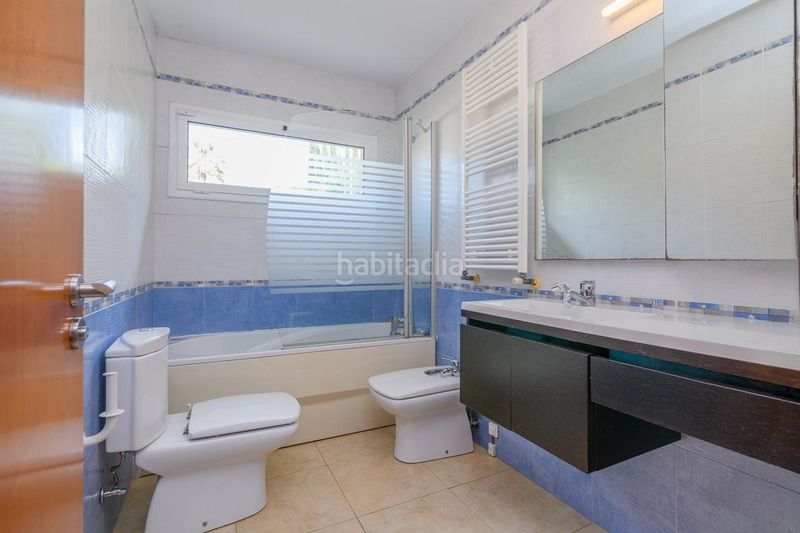 Foto 598cefbe-f593-45e7-9508-1c49dda92eff. Casa amb calefacció aparcament a Castellarnau Sabadell