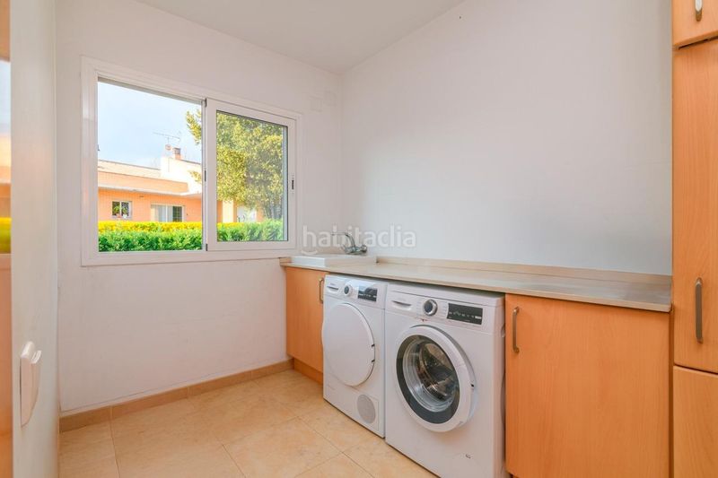 Foto 9cca7eb6-ae77-4d6c-a7d7-7de31ee8a298. Casa amb calefacció aparcament a Castellarnau Sabadell