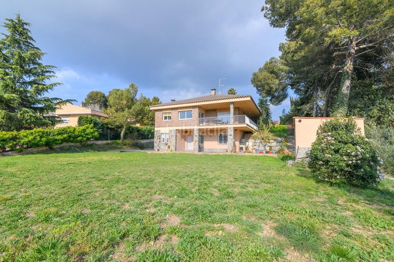 Foto b162321e-267b-4ce3-98c7-eb5e68460cf7. Casa amb calefacció aparcament a Castellarnau Sabadell