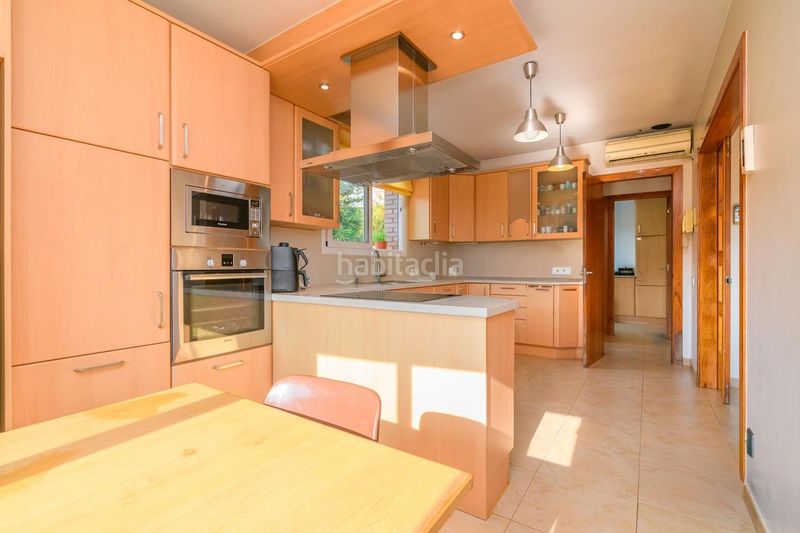 Foto b4fd4422-1529-48fd-a66a-22bbcf258519. Casa amb calefacció aparcament a Castellarnau Sabadell