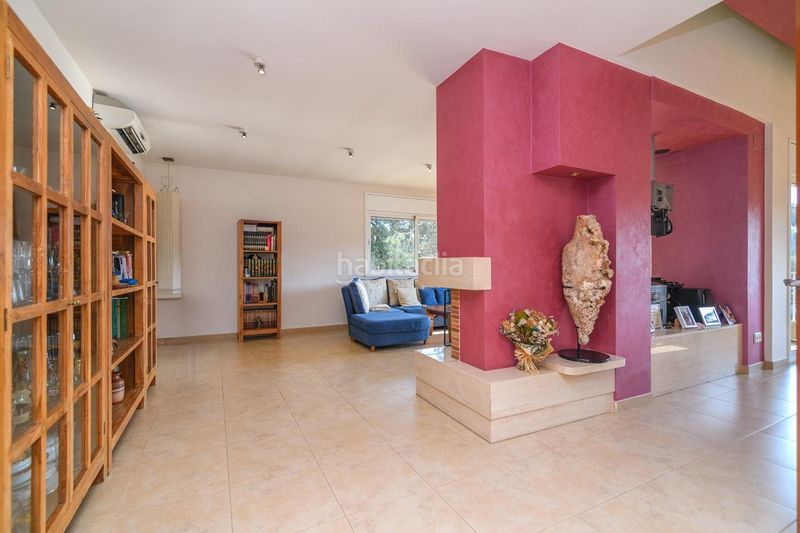 Foto f78b2a78-f26a-45f8-812e-3889870f050c. Casa amb calefacció aparcament a Castellarnau Sabadell