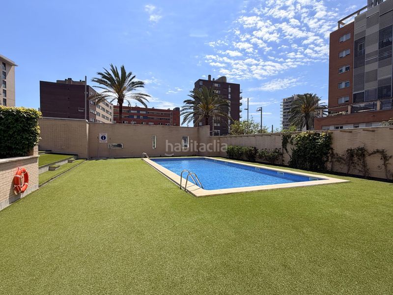 Foto 47ef721b-ab94-4010-8257-406ce85cdc60. Àtic amb calefacció aparcament piscina a Port Badalona