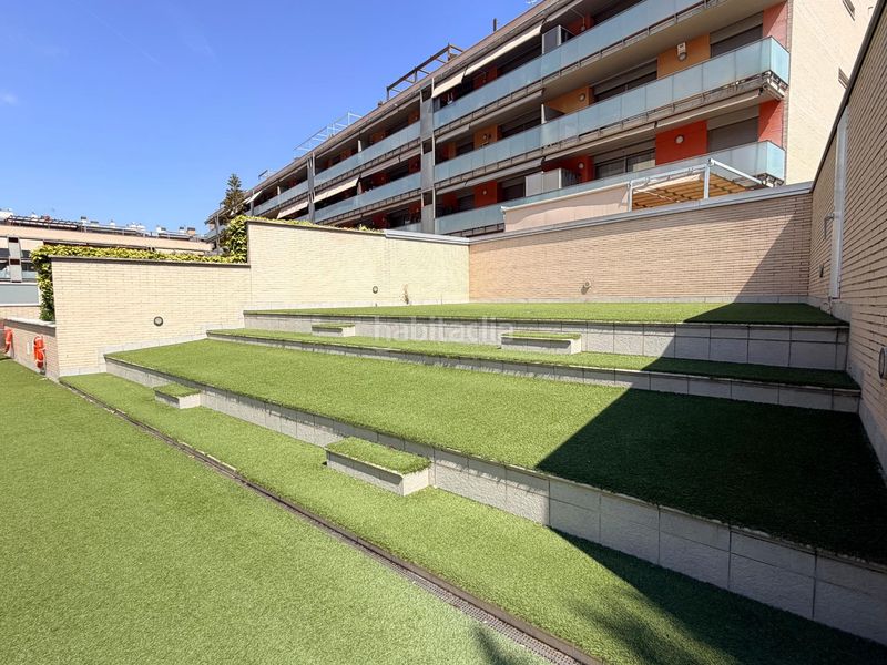 Foto aa648a42-38ee-4620-be68-b0b642b21d45. Àtic amb calefacció aparcament piscina a Port Badalona