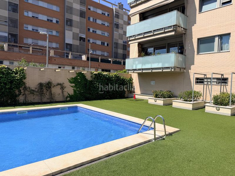 Foto e23a3fb8-51de-4944-b47e-da517e86d8f2. Àtic amb calefacció aparcament piscina a Port Badalona