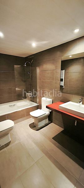 Foto daf7ec09-2a4e-4eab-92a2-5ca25e882967. Pis amb calefacció piscina a Port Badalona