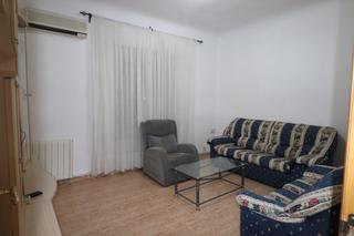 Pis a Plaza Castelar - Mercado Central. Vivienda de 3 dormitorios lista para entrar a vivir .