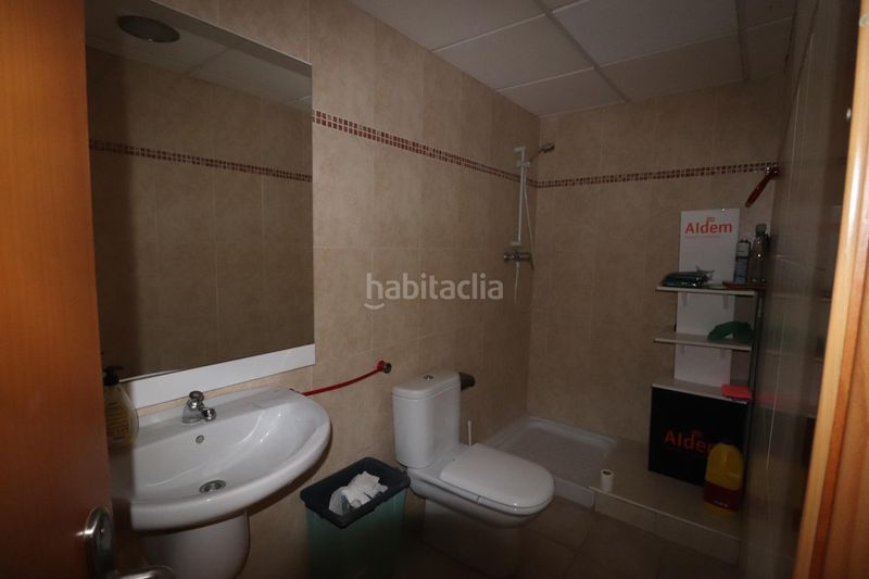 Foto 563d376d-a8f2-4786-801c-64b1b13cee80. Local comercial a Petrer