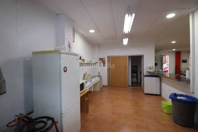Foto e4d97fa5-a7a1-4579-8d1d-20bc9922c45e. Local comercial a Petrer