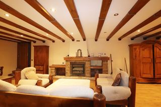 Chalet in Petrer. Impresionante chalet de lujo en salinetas.