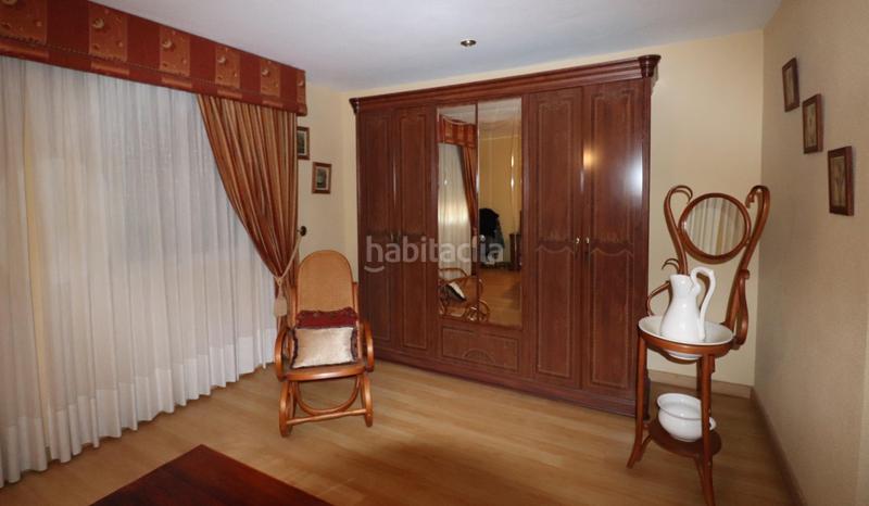 Foto ad4bf2bd-8011-4600-9166-abd5b2ec87b2. Casa bungalow reformado en zona torreta de 3 habitaciones en Elda