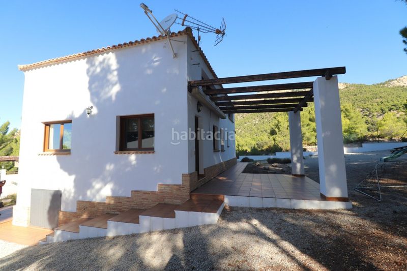 Foto 7b825417-efe0-4c32-9ac2-5acbcd3f723e. Chalet avec piscine dans Castalla