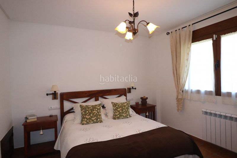 Foto ae419bdf-c86b-4ff1-8792-737d98829ef9. Chalet avec piscine dans Castalla