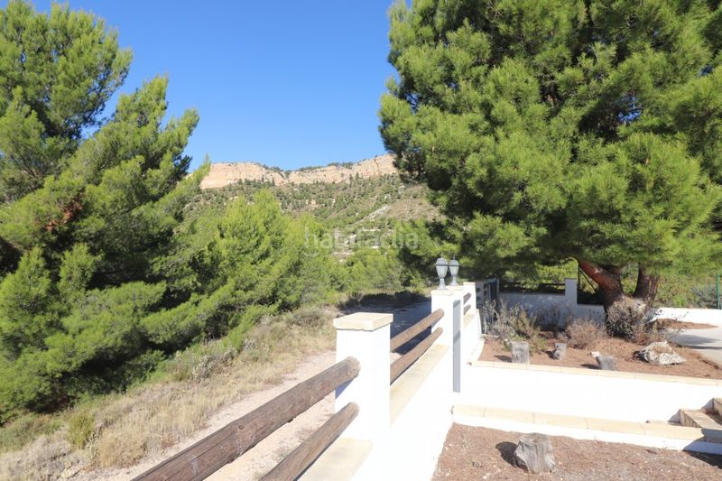 Foto e4fb5e51-a273-4e58-a312-1b7cd8c1b226. Chalet avec piscine dans Castalla