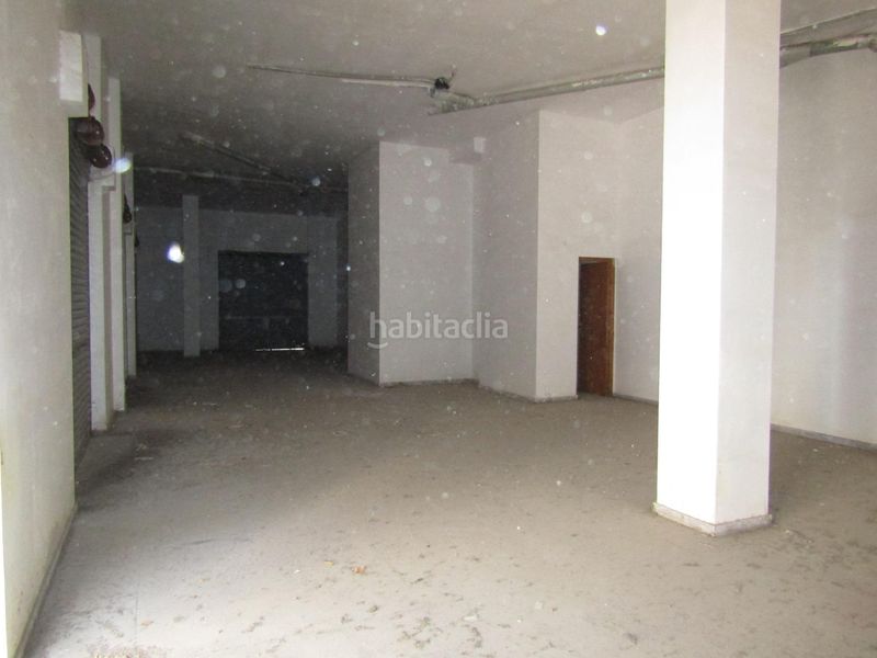 Foto b555ce66-fab9-47fe-8ee6-b2fcc4eff6e5. Planta baixa a Petrer