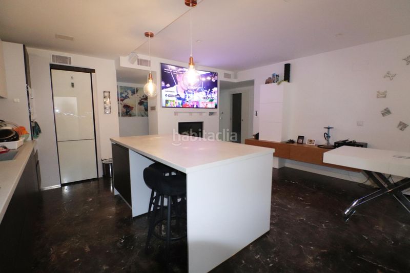 Foto 3a38f536-0815-461f-bbdf-dfc8856f83a3. Pis amb aparcament a Petrer