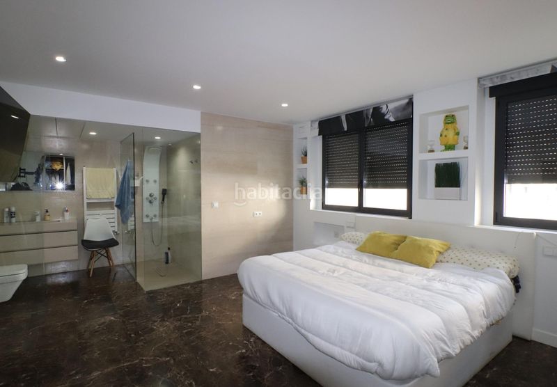 Foto b24adbc9-24cd-477c-a097-670d38e81b1c. Pis amb aparcament a Petrer