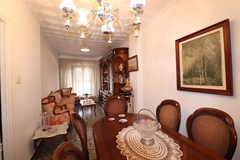 Foto fb4af100-6c4f-4964-9bc3-3201e730fd3d. House with parking in Centro Elda