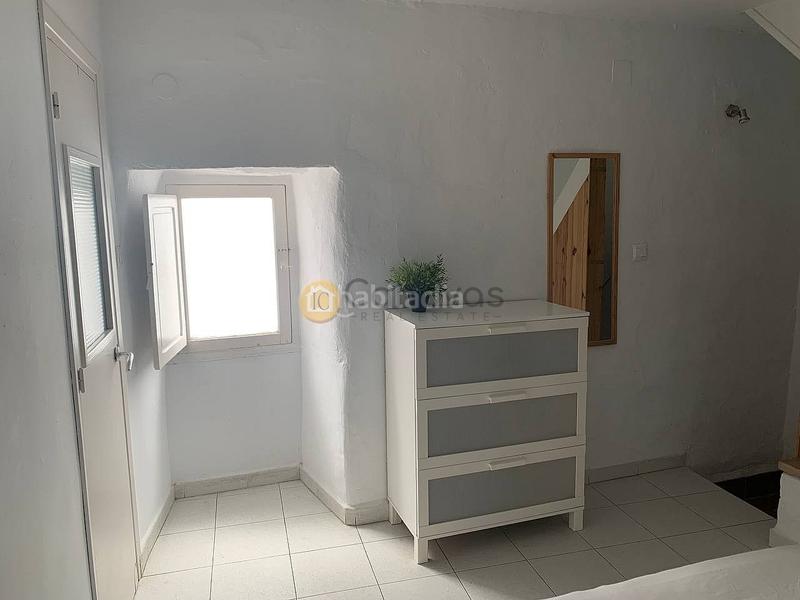 Foto c220da7f-0a2e-4ff6-a710-d22bf2636b4b. Casa pareada adosado en pleno Centro con gran solárium con vistas al mar en Nerja