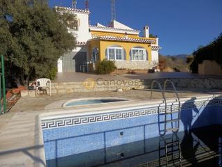 Xalet a Centro. Villa 4 dormitorios piscina parking barbacoa lavadero la imaroga