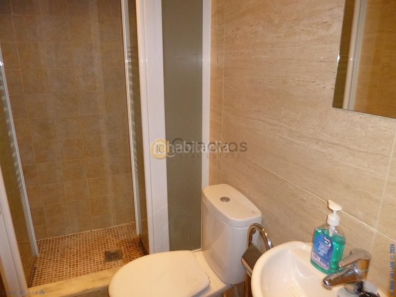 Foto addd7489-dfab-4c21-a105-bc4d866a1f64. Haus mit heizung parking in Centro Nerja